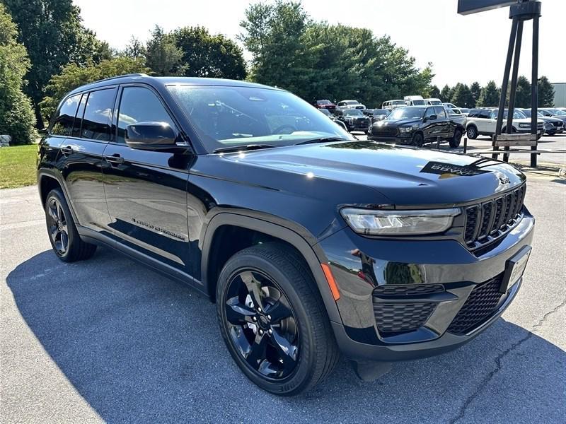 used 2023 Jeep Grand Cherokee car, priced at $30,900
