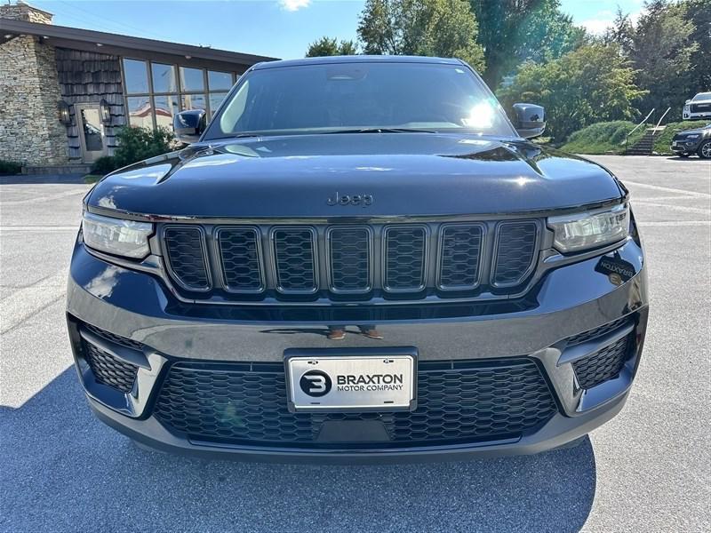 used 2023 Jeep Grand Cherokee car, priced at $30,900