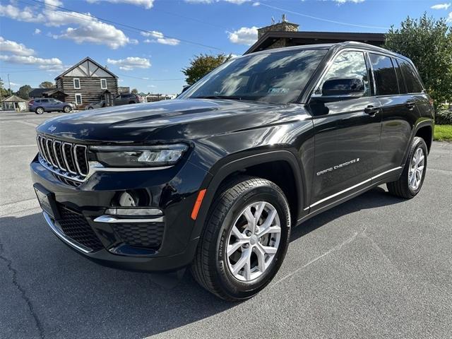 used 2022 Jeep Grand Cherokee car, priced at $35,900