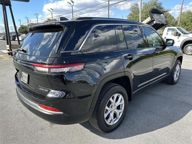 used 2022 Jeep Grand Cherokee car, priced at $35,900