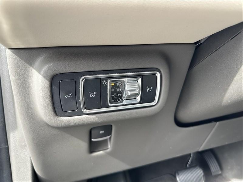 used 2024 Lincoln Nautilus car, priced at $50,500