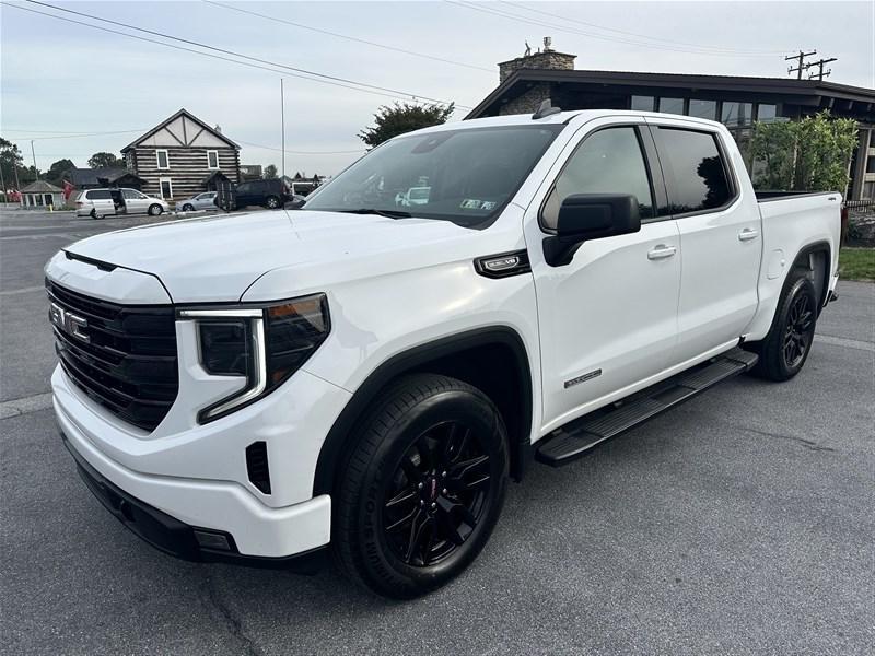 used 2022 GMC Sierra 1500 car, priced at $41,500