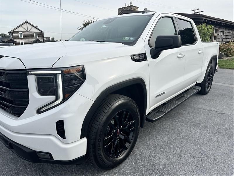used 2022 GMC Sierra 1500 car, priced at $41,500