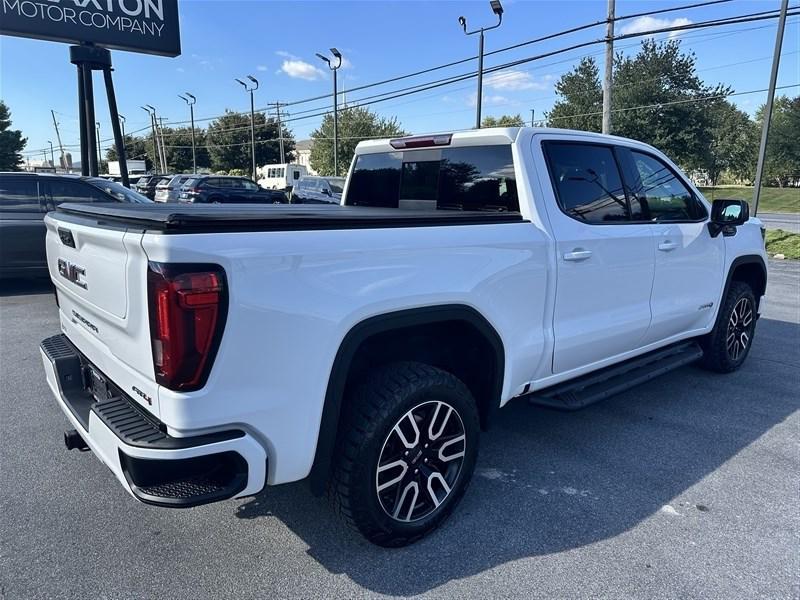 used 2022 GMC Sierra 1500 car, priced at $48,900