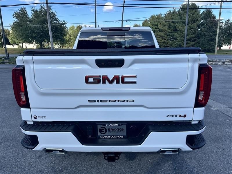 used 2022 GMC Sierra 1500 car, priced at $48,900