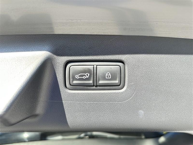used 2024 Hyundai Santa Fe car, priced at $37,900