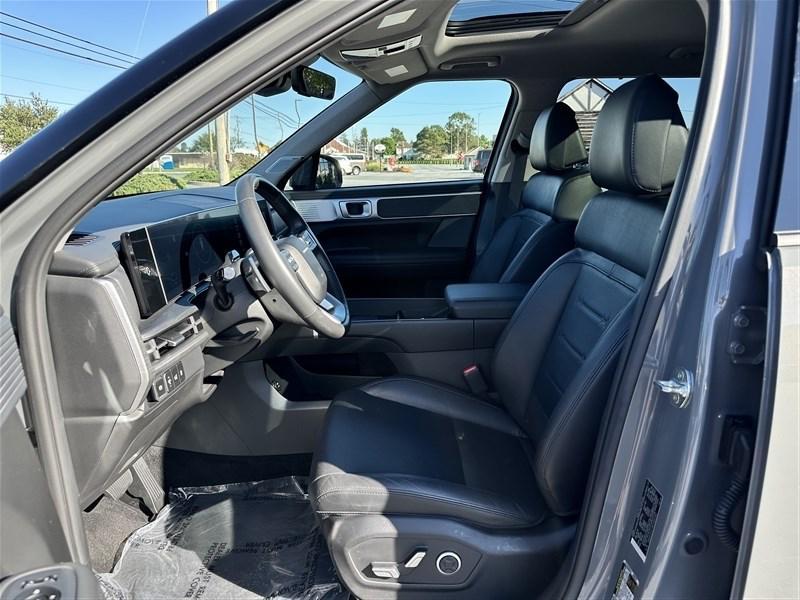 used 2024 Hyundai Santa Fe car, priced at $37,900
