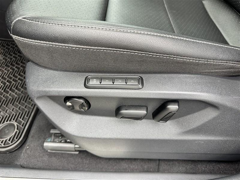 used 2023 Volkswagen Atlas car, priced at $33,300