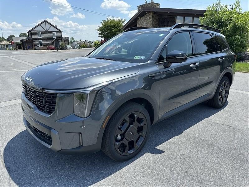 used 2024 Kia Sorento car, priced at $37,400