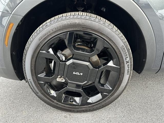 used 2024 Kia Sorento car, priced at $38,900