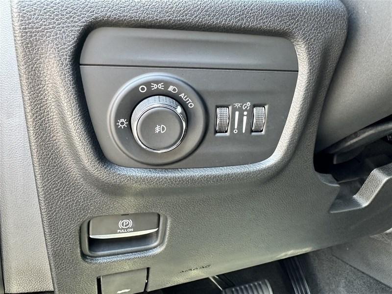used 2022 Jeep Grand Cherokee L car, priced at $33,200