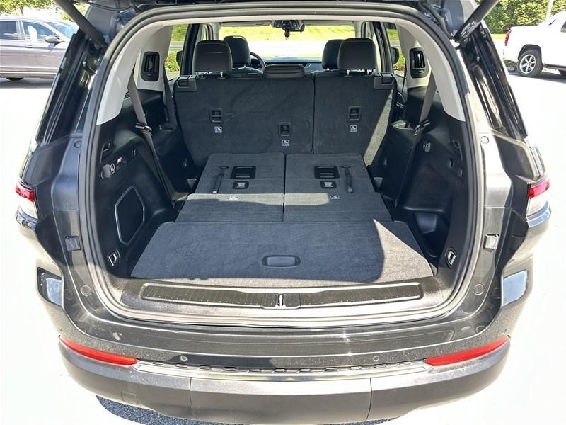 used 2022 Jeep Grand Cherokee L car, priced at $33,200
