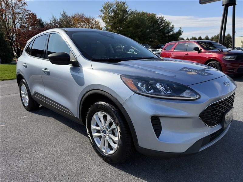 used 2022 Ford Escape car, priced at $20,900