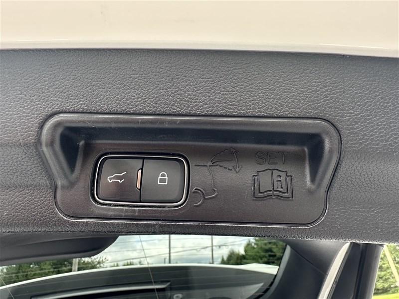 used 2021 Ford Explorer car, priced at $28,900