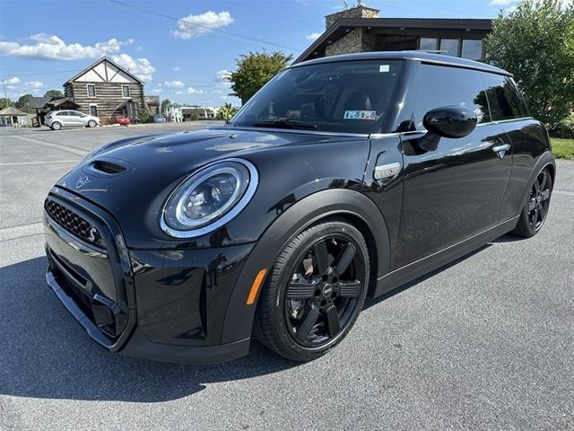 used 2022 MINI Hardtop car, priced at $23,500