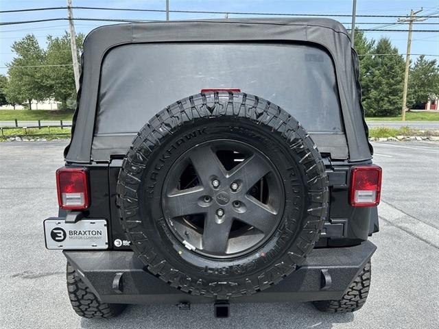 used 2015 Jeep Wrangler Unlimited car, priced at $19,500