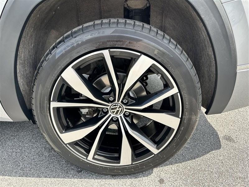 used 2024 Volkswagen Atlas car, priced at $38,400