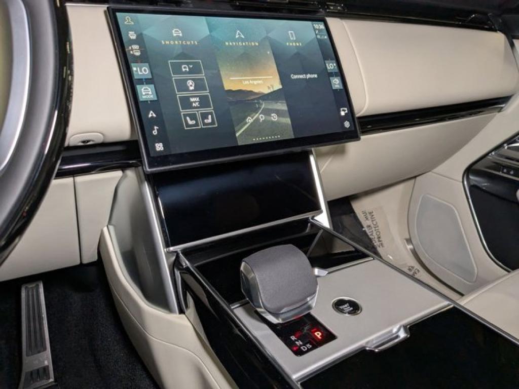 new 2025 Land Rover Range Rover car, priced at $151,650