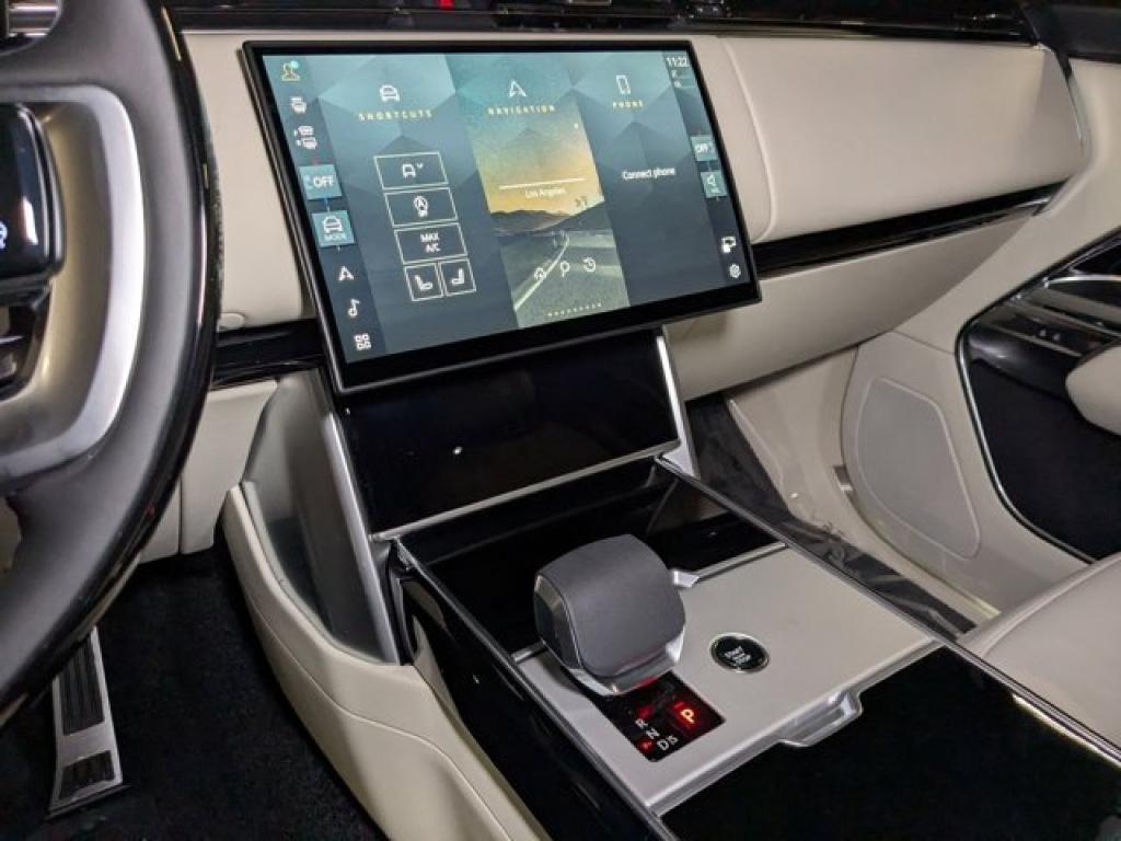 new 2025 Land Rover Range Rover car, priced at $151,650