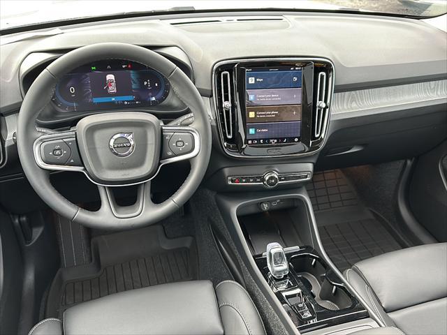 new 2025 Volvo XC40 car, priced at $46,315