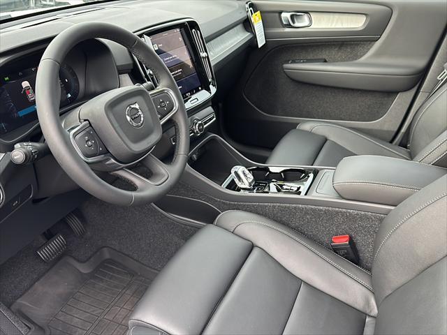 new 2025 Volvo XC40 car, priced at $46,315