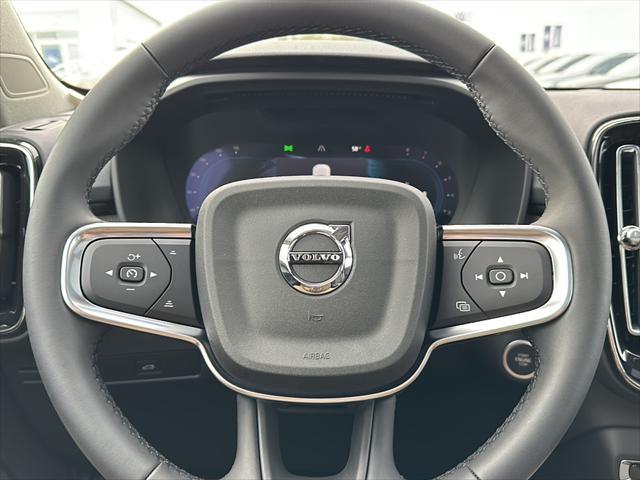 new 2025 Volvo XC40 car, priced at $46,315