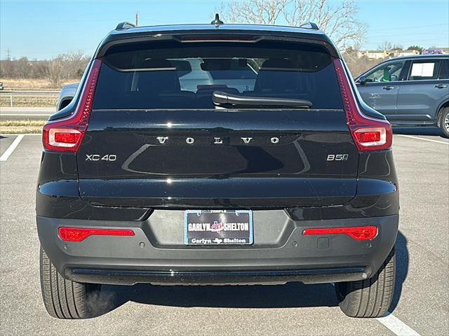 new 2025 Volvo XC40 car, priced at $49,595