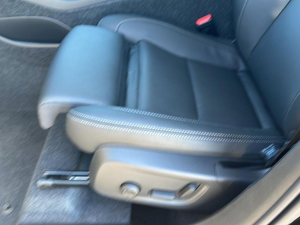 new 2025 Volvo XC40 car, priced at $44,595