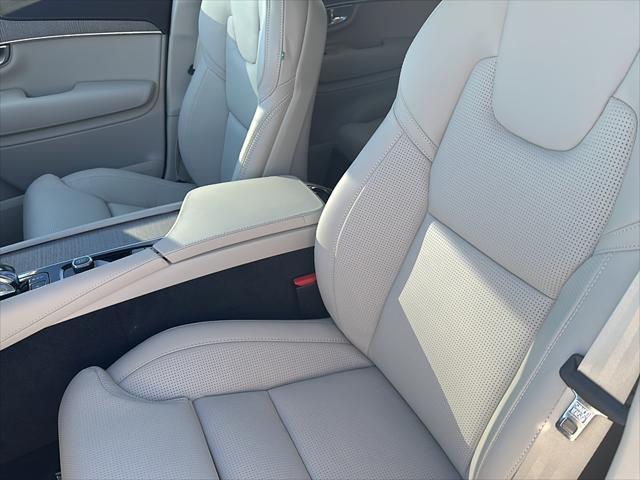 new 2025 Volvo XC90 car, priced at $70,875