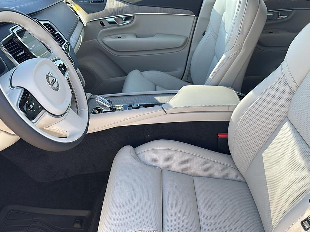 new 2025 Volvo XC90 car, priced at $68,375