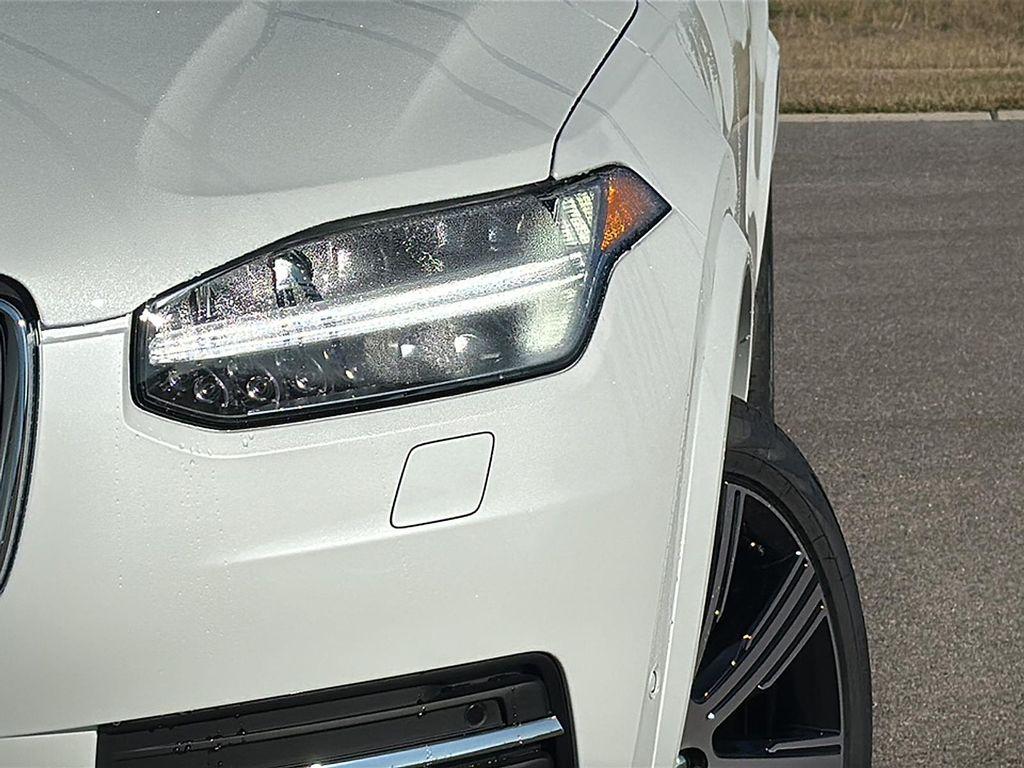 new 2025 Volvo XC90 car, priced at $68,375