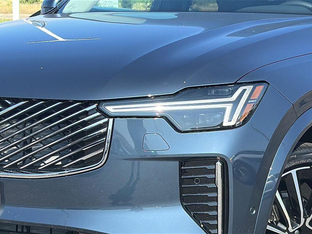 new 2026 Volvo XC90 car, priced at $69,125