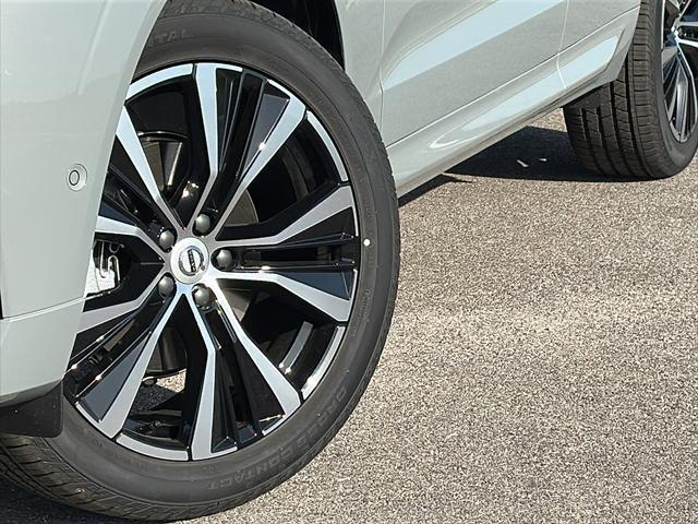 new 2025 Volvo XC60 car, priced at $54,360