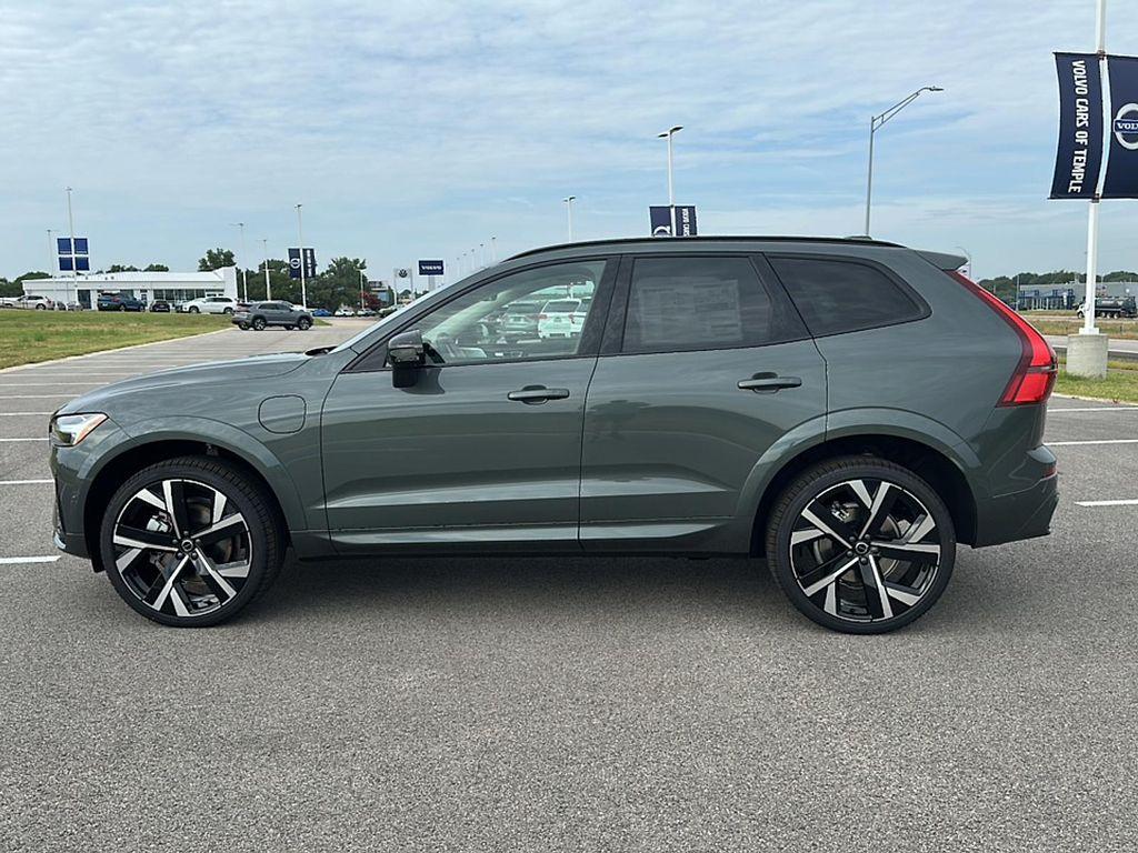 new 2026 Volvo XC60 Plug-In Hybrid car, priced at $76,310
