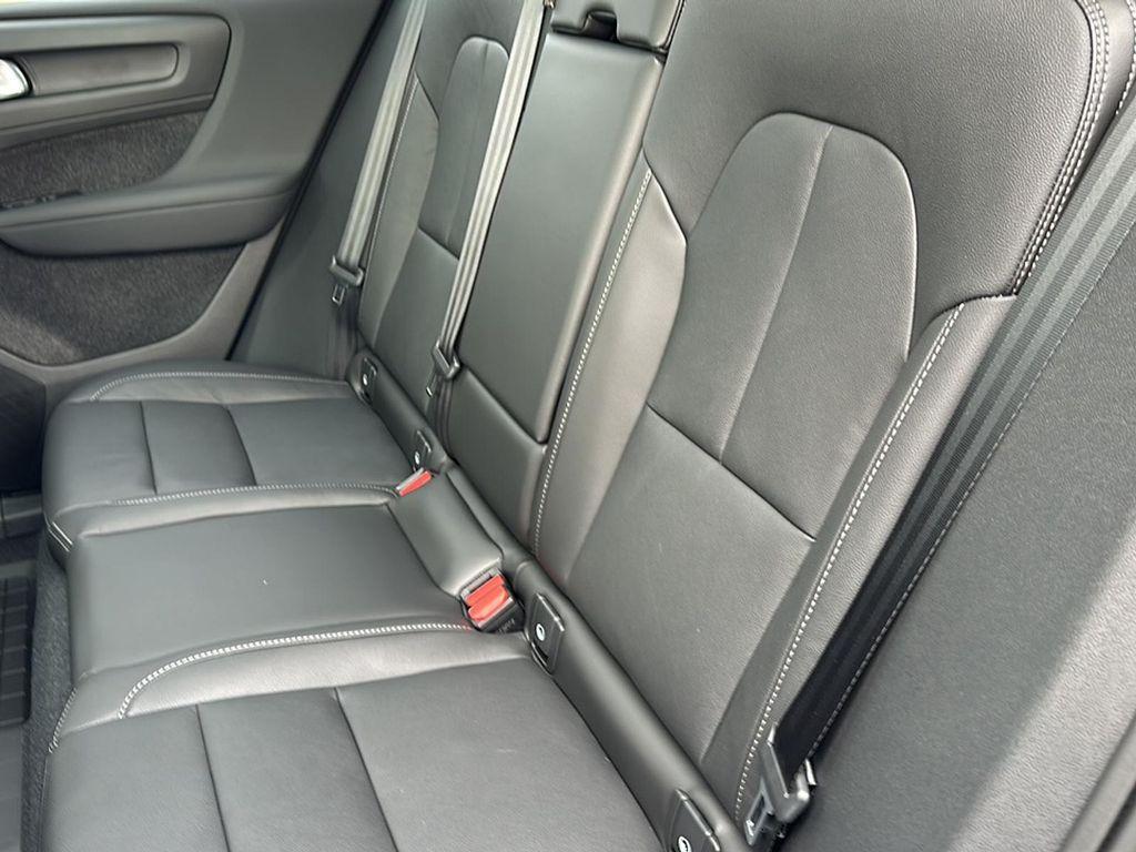 new 2025 Volvo XC40 car, priced at $43,115