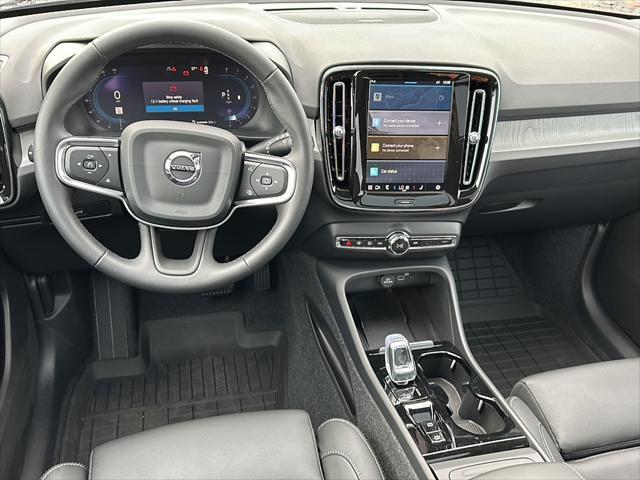 new 2025 Volvo XC40 car, priced at $46,115