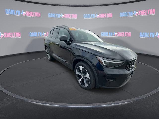 new 2025 Volvo XC40 car, priced at $49,115