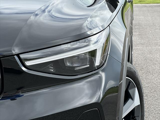 new 2025 Volvo XC40 car, priced at $48,115