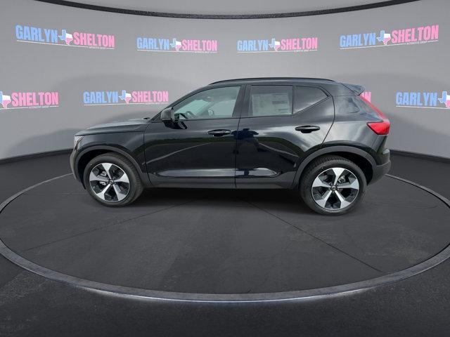 new 2025 Volvo XC40 car, priced at $49,115