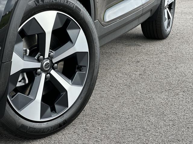 new 2025 Volvo XC40 car, priced at $48,115