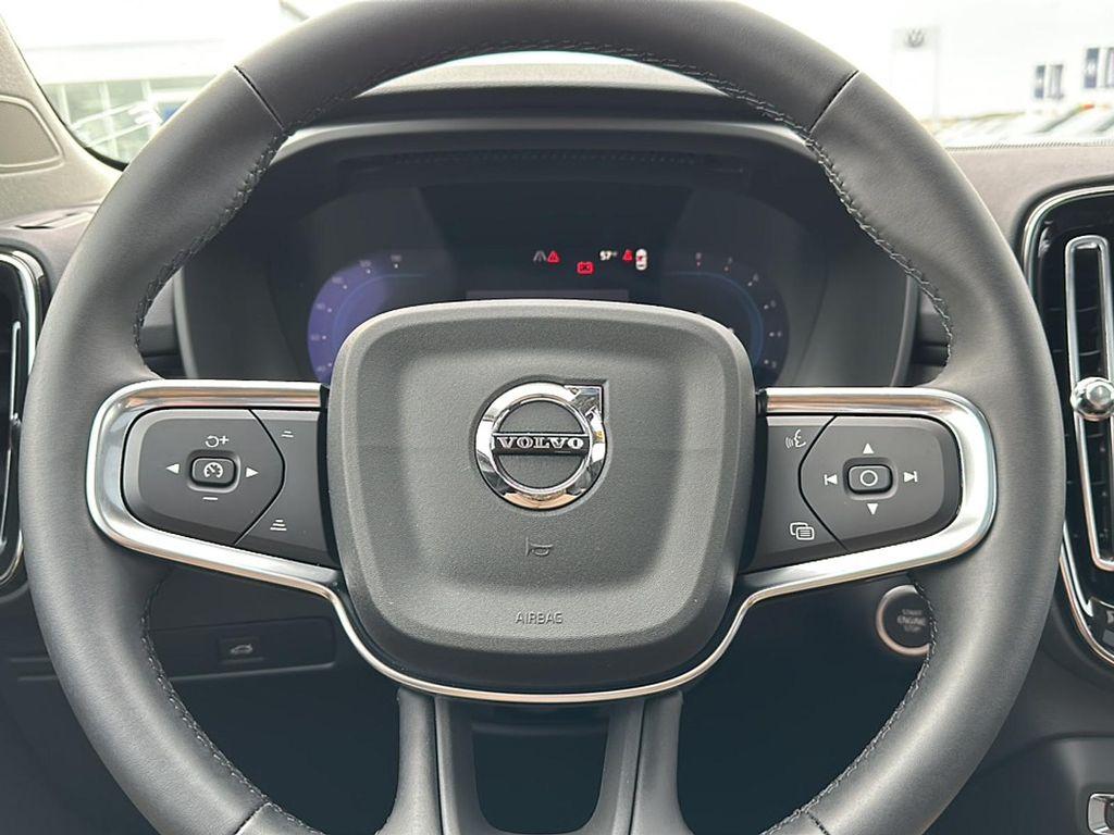 new 2025 Volvo XC40 car, priced at $43,115