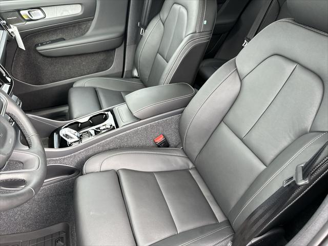 new 2025 Volvo XC40 car, priced at $48,115