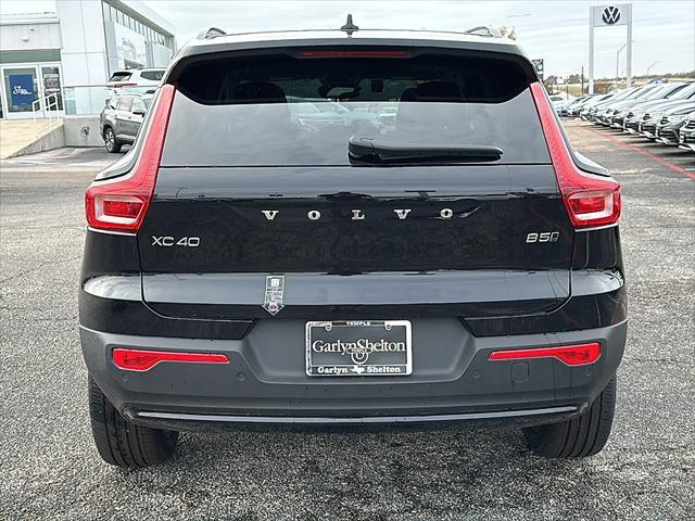 new 2025 Volvo XC40 car, priced at $46,115