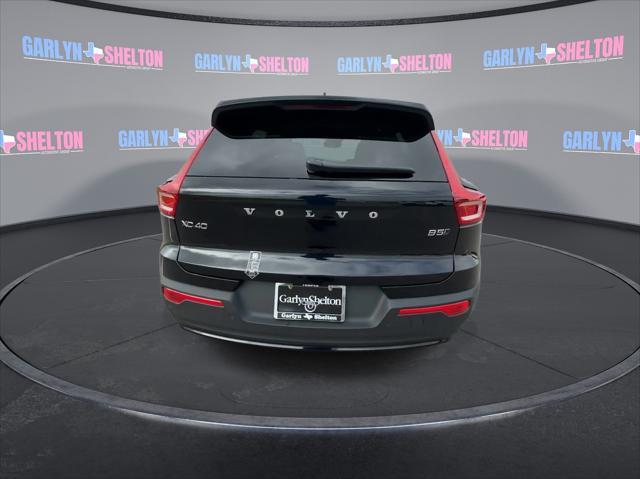 new 2025 Volvo XC40 car, priced at $48,115