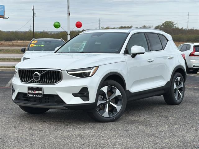 new 2025 Volvo XC40 car, priced at $47,315