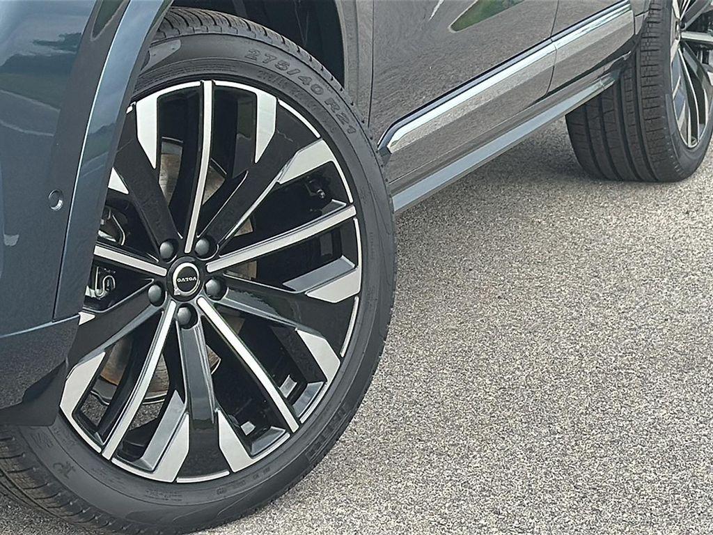 new 2026 Volvo XC90 car, priced at $67,825