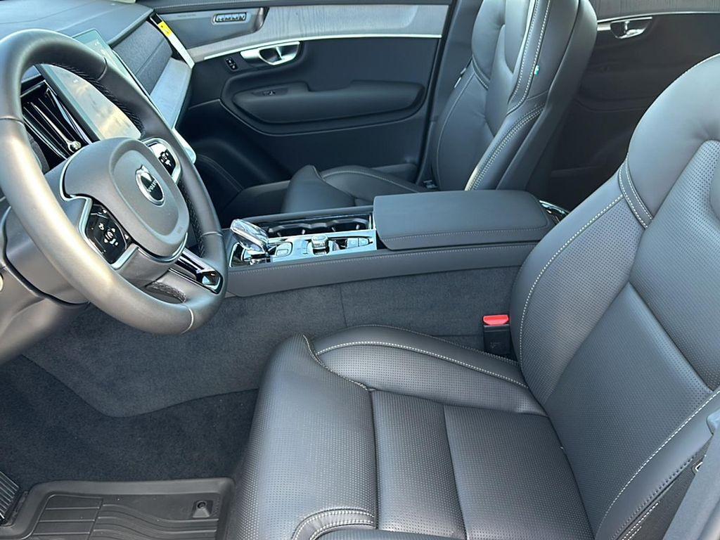 new 2025 Volvo XC90 Plug-In Hybrid car, priced at $78,405