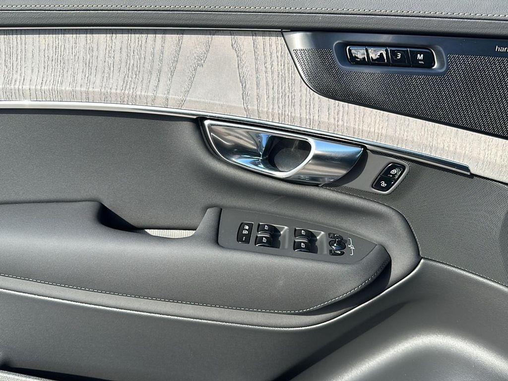 new 2025 Volvo XC90 Plug-In Hybrid car, priced at $78,405