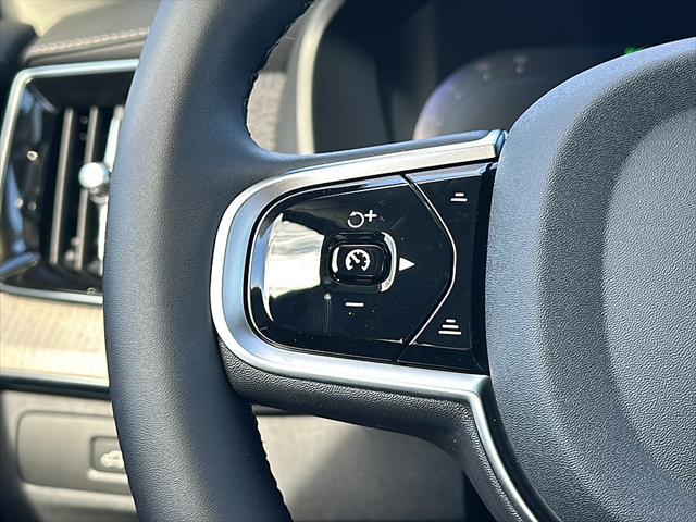 new 2025 Volvo XC90 Plug-In Hybrid car, priced at $80,405