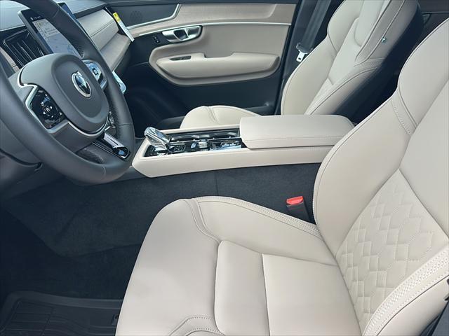 new 2025 Volvo XC90 car, priced at $58,245